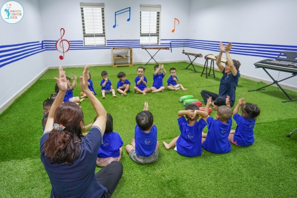 PHÒNG CẢM THỤ ÂM NHẠC CHO BÉ